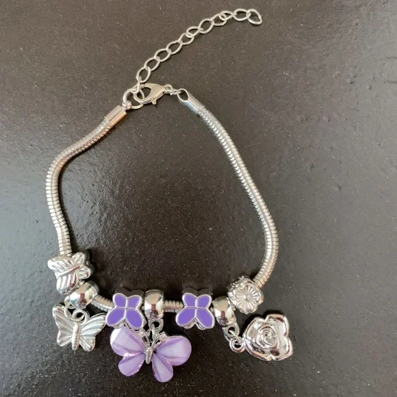 NEW Silver Tone Charm Bracelet - Picture 5 of 7